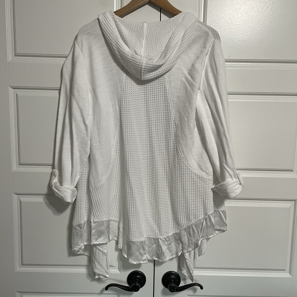 Chico's White Cardigan Open Rayon Sweater Women's Size 2 New With Tags - Picture 9 of 10
